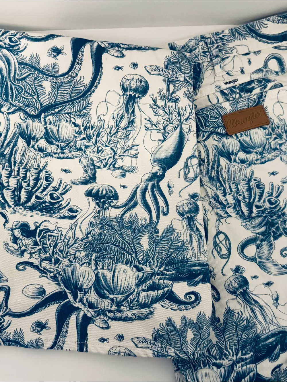 Wrangler Women’s High Rise Nautical Print Wanderer Flare Jeans 34 x 32 Blue - Picture 13 of 15
